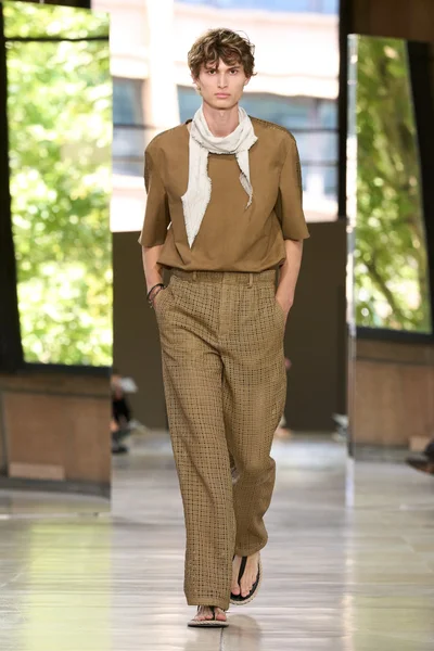 Look 41